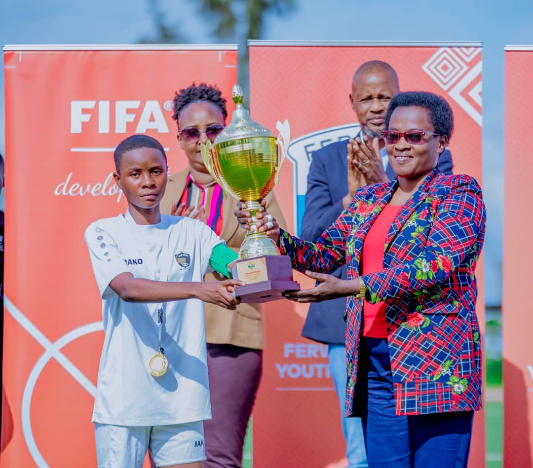 APR WFC y’Abangavu yegukanye igikombe cya shampiyona
