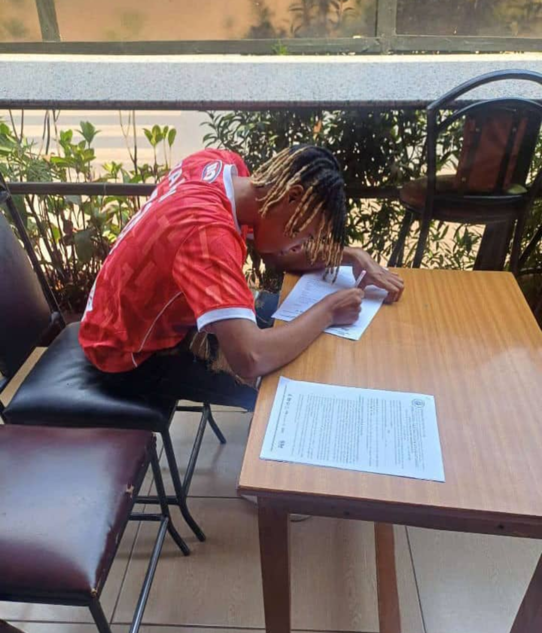 Zawadi yasinyiye Simba Qeens yo muri Tanzania